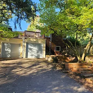 Furnished 1br With Equipped Office- North Apartment Seattle