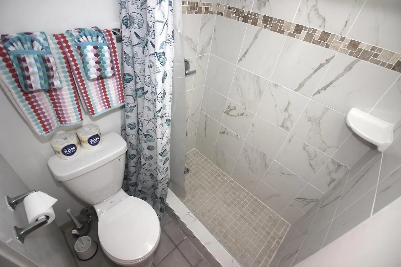 1004 Blue Oasis Apartment Honolulu