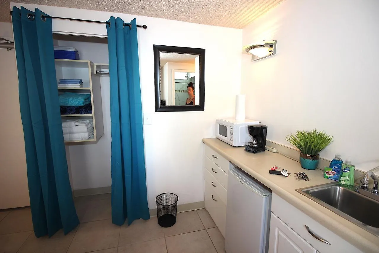 1004 Blue Oasis Apartment Honolulu